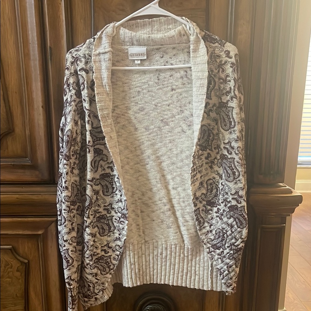Cream and Brown Women's Sweater